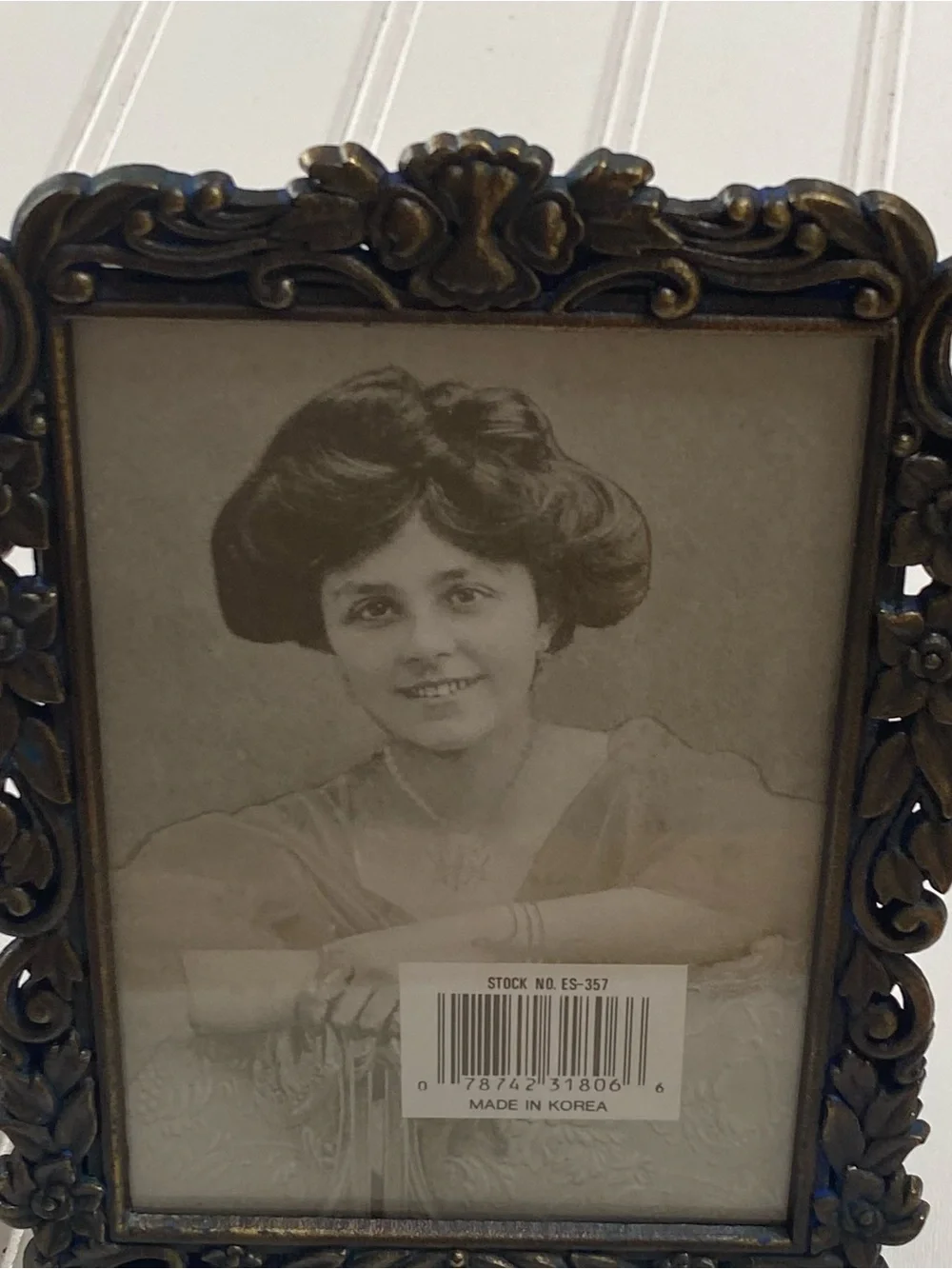 Ornate Decorative Metal Photo Frame - Antique Brass Finish